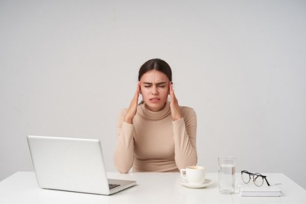 Laptops cause-migraines - drcarehomeopathy